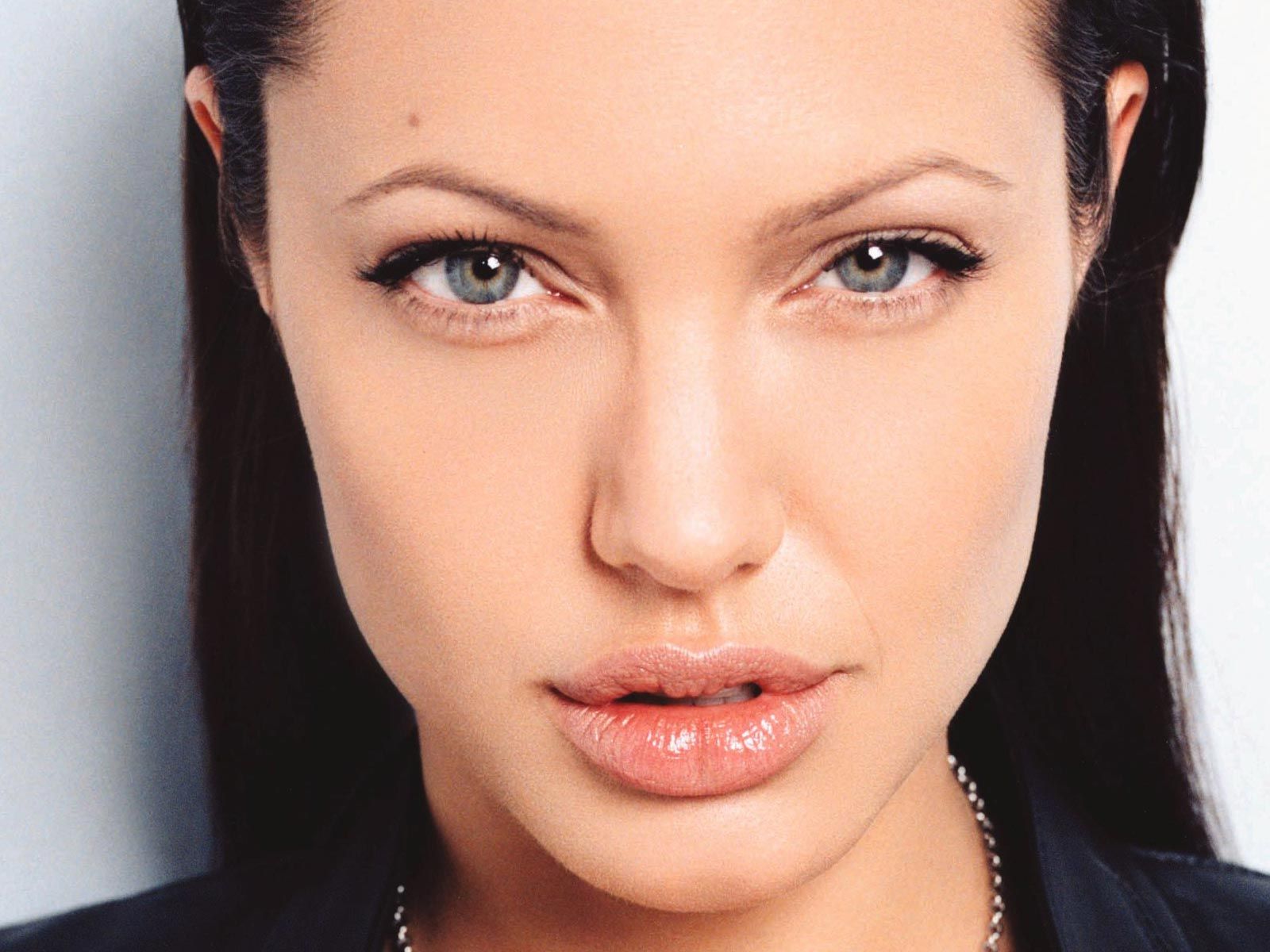 Angelina Jolie image 56