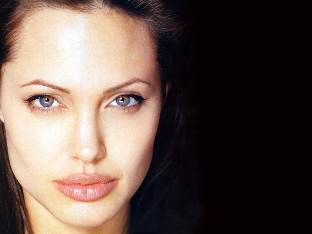 Angelina Jolie image 60
